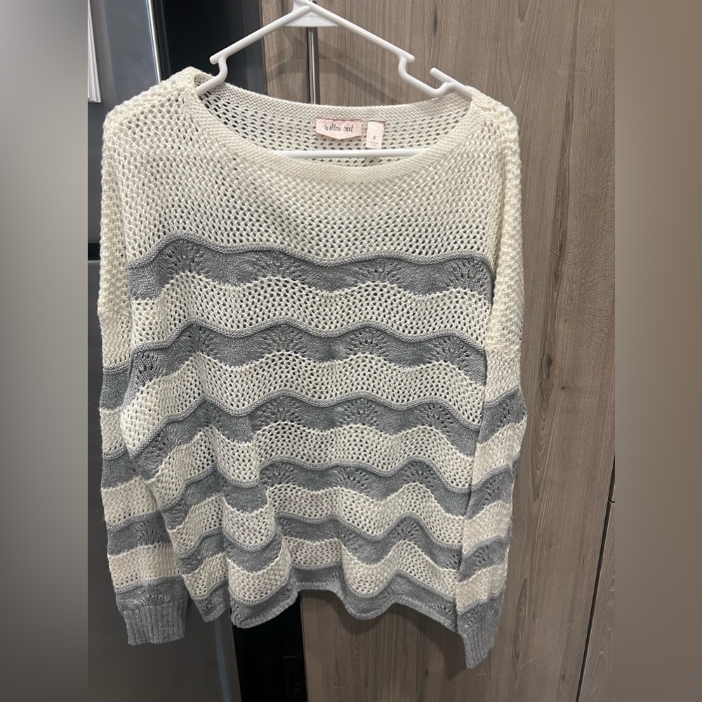 💰Cream and gray sweater